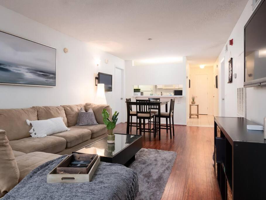 Spacious Condo Mins To Shands, University, & Downtown! Gainesville Bagian luar foto