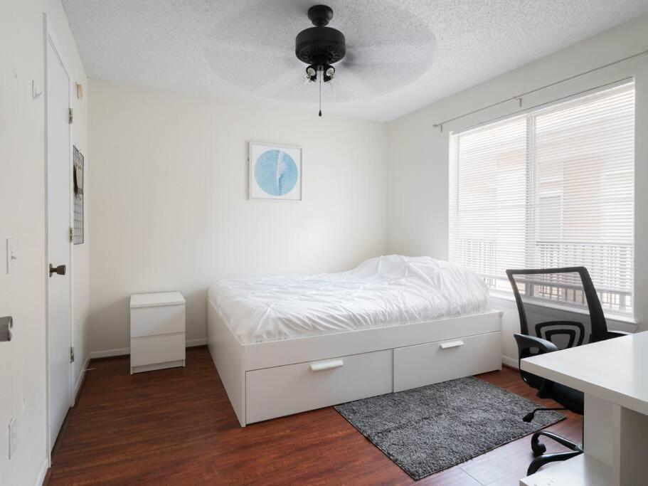 Spacious Condo Mins To Shands, University, & Downtown! Gainesville Bagian luar foto
