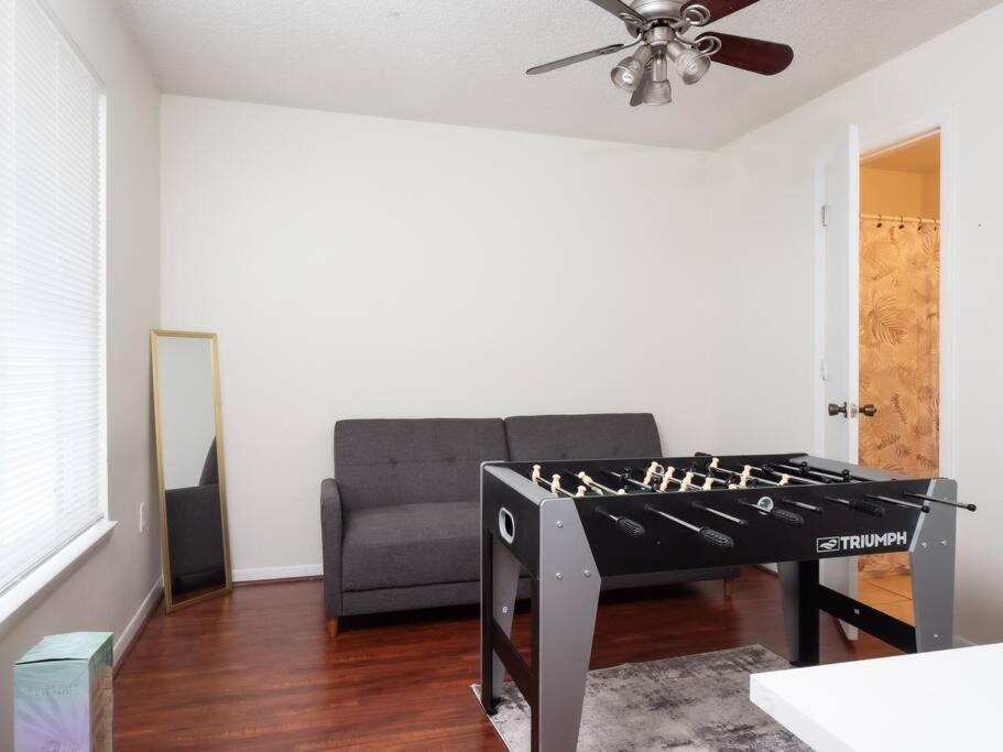 Spacious Condo Mins To Shands, University, & Downtown! Gainesville Bagian luar foto